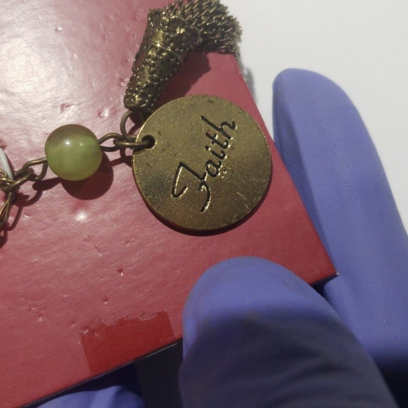 Gold-Tone "Faith" Pendant Necklace Bead Tassel Charm & Earrings Women's Jewelry - Picture 8 of 8